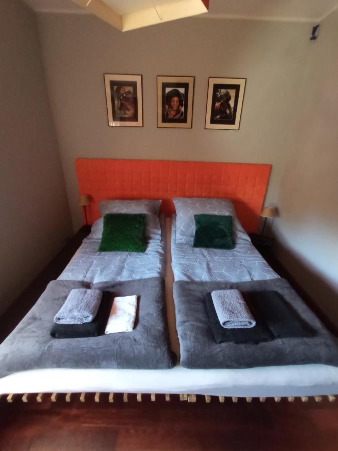 Niewielki Pokoj Jedno Lub Dwuosobowy W Duzym Mieszkaniu W Gdansk Wrzeszcz Ul Smoluchowskiego Kolo Akademii Medycznej - Cooliving ภายนอก รูปภาพ